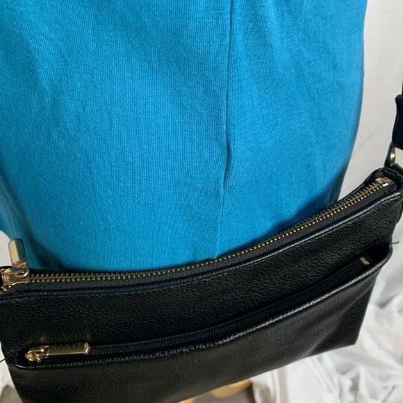 Black Textured Vegan Leather Slim Crossbody Bag - Picture 4 of 12